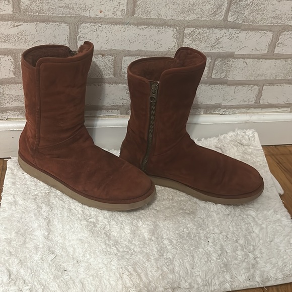 UGG Italian Abree boots size 9 burgundy - Picture 2 of 8